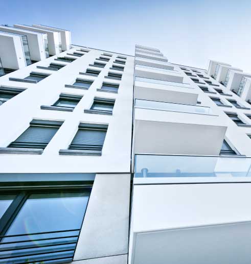 Desarrollo de proyectos arquitectónicos para complejos habitacionales y corporativos.